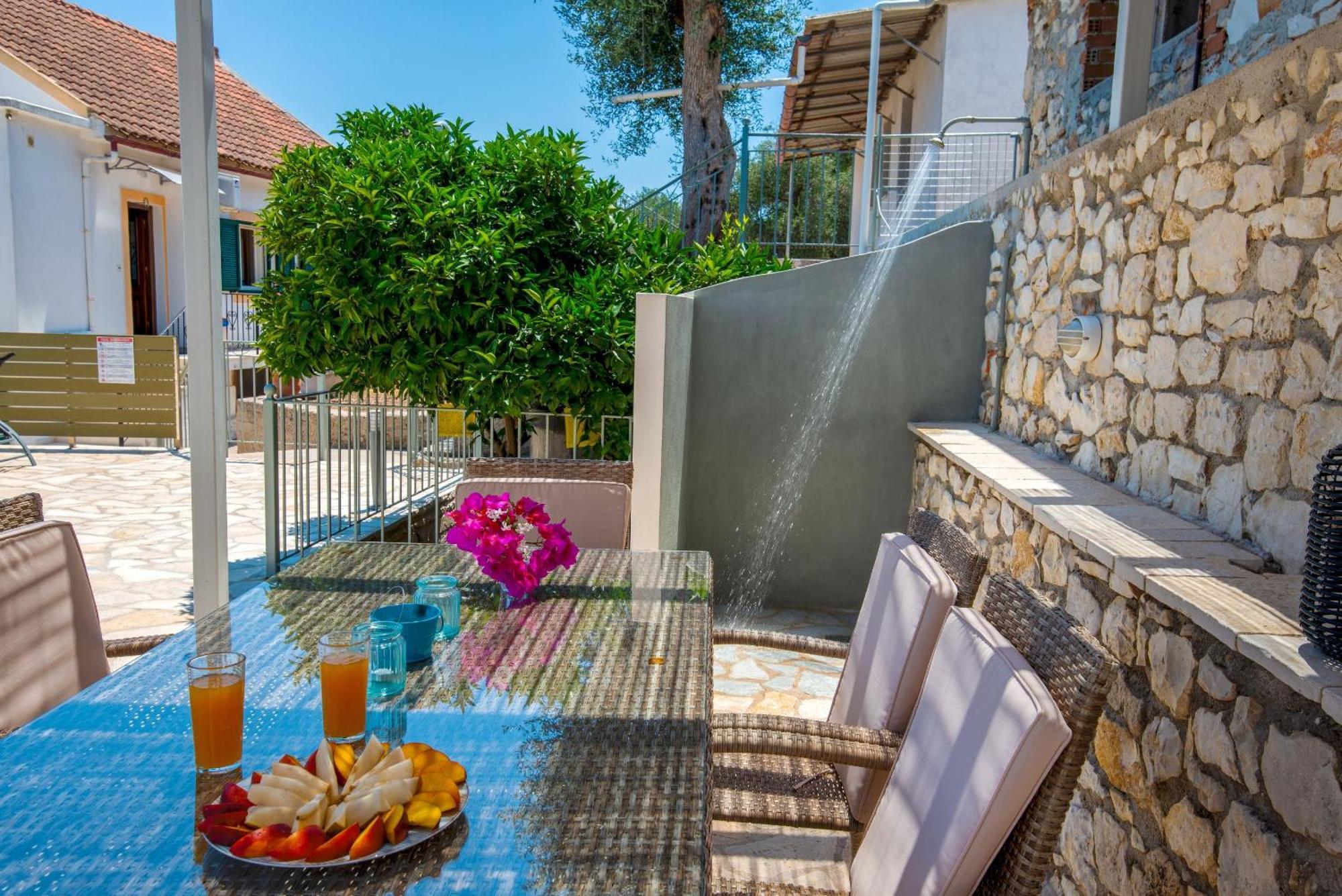 Villa Thea Antonis Gaios Eksteriør billede