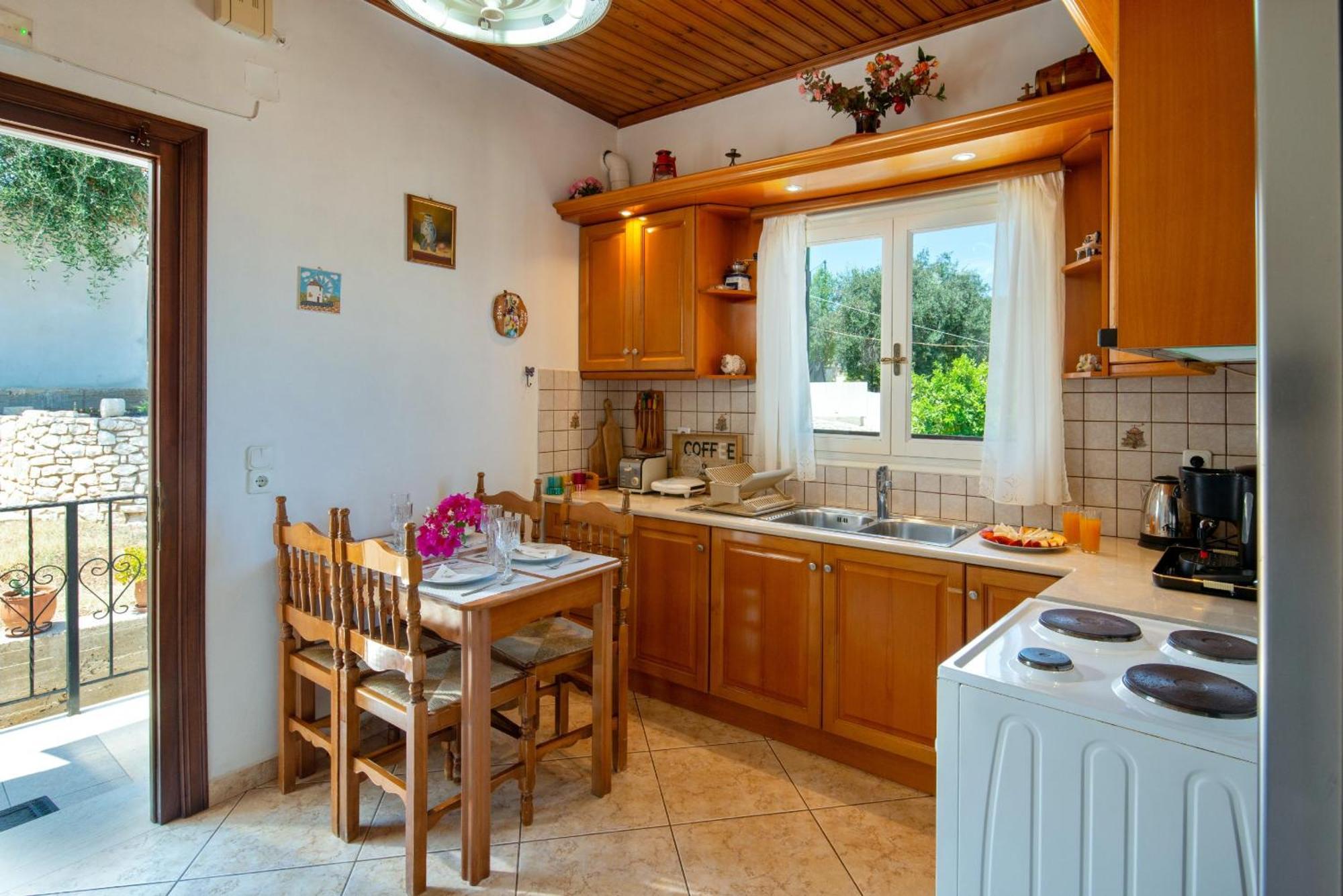 Villa Thea Antonis Gaios Eksteriør billede